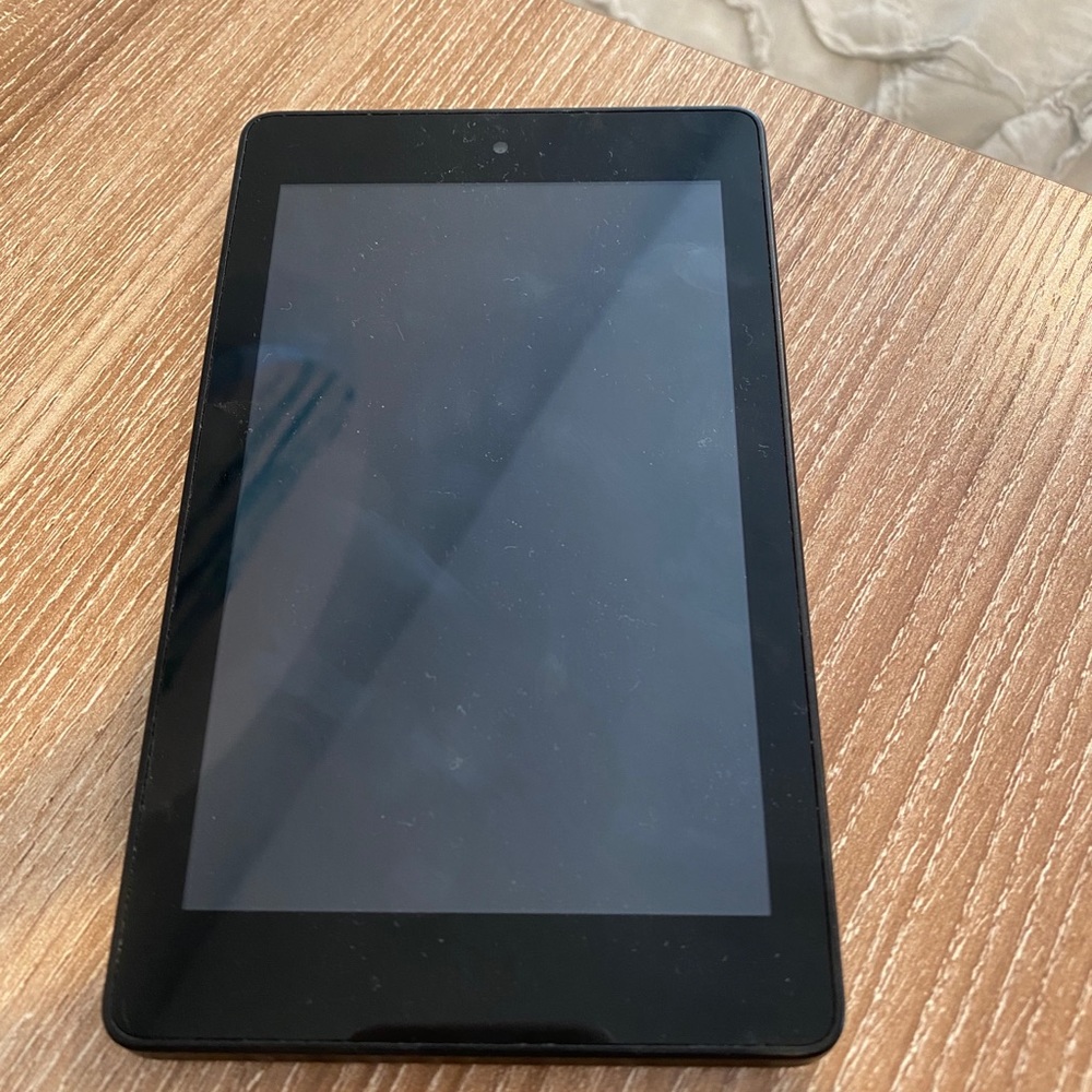 Amazon Kindle Fire - Picture 2 of 4